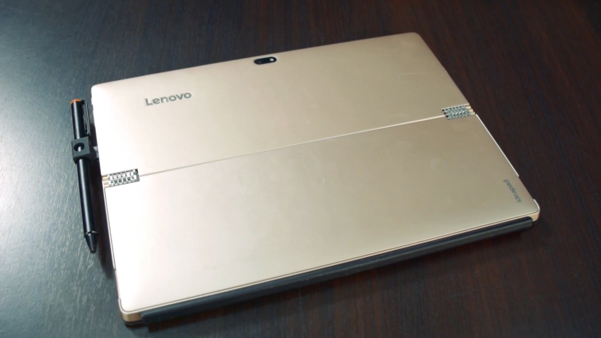    Lenovo Ideapad Miix 700